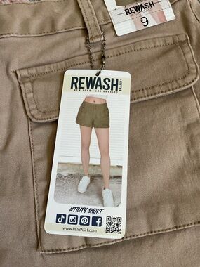 Rewash Women's Taupe Cargo-Style Shorts